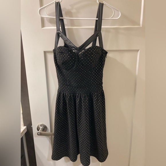 Sans Souci Dresses & Skirts - Sans Souci Dresses Embellished Skater Mini Dress Black/Gold Women’s Size Small